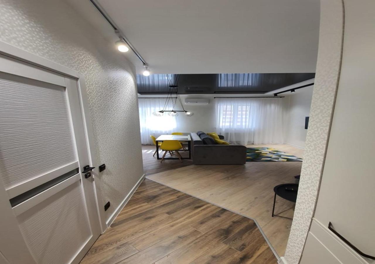 New Lux Apartment 2020 Kharkiv Exterior photo