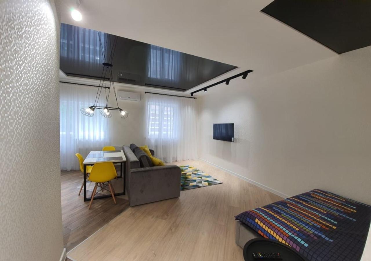 New Lux Apartment 2020 Kharkiv Exterior photo